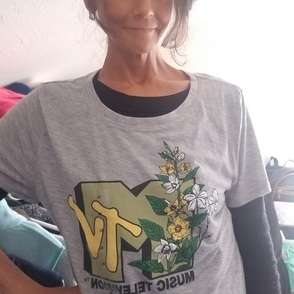 🌟Vintage MTV Tee🌟 - Picture 2 of 5